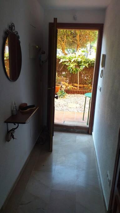 Planta Baja Cerca De La Playa Casares Costa Appartement Buitenkant foto
